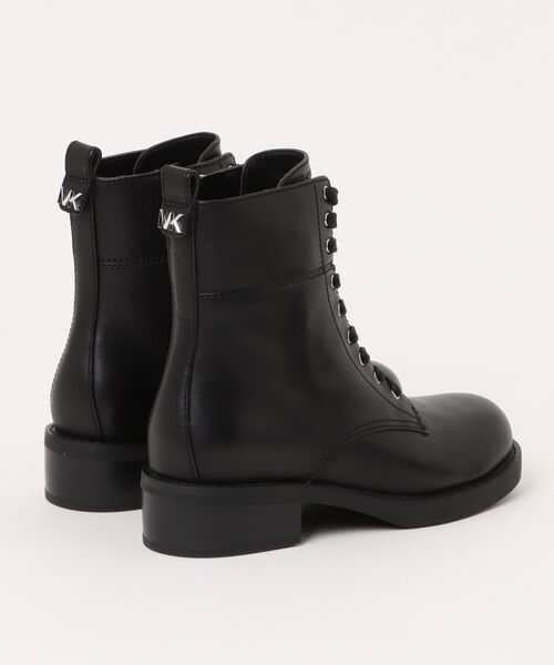 MICHAEL KORS(マイケルコース)の「LYLE レザーコンバットブーツ(ブーツ・レディース・ブラック・7/6.5/6/5/5.5/7.5)」の5枚目の写真