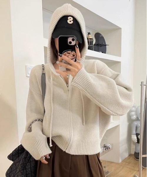 SETUP7（セットアップセブン）の「【SETUP7】フード付きリラックスニットジップアップパーカー KNF151（パーカー・レディース・オフホワイト/ブラック/ブルー/グレー・FREE）」の2枚目の写真