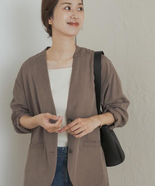 URBAN RESEARCH DOORS(アーバンリサーチドアーズ)の「ノーカラージャケット(ノーカラージャケット・レディース・ベージュ/ブラック・MEDIUM)」の4枚目の写真