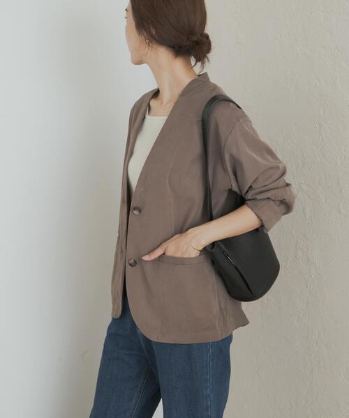 URBAN RESEARCH DOORS(アーバンリサーチドアーズ)の「ノーカラージャケット(ノーカラージャケット・レディース・ベージュ/ブラック・MEDIUM)」の5枚目の写真