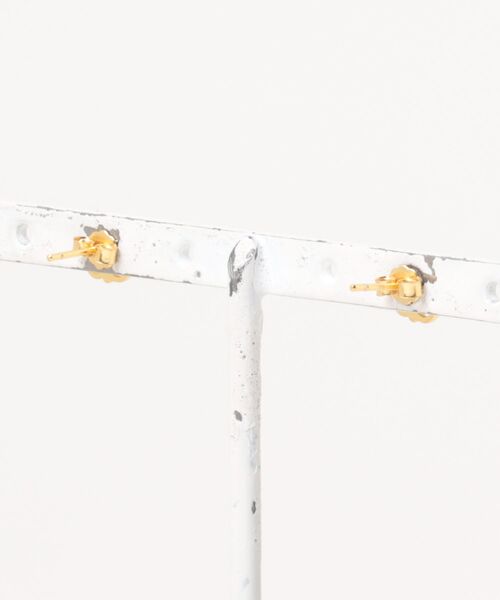 Burner(バーナー)の「【blatto 925silver】シルバー925 フラワーモチーフ クラシカルピアス esm-pierce-24-16【RBTS】(ピアス(両耳用)・レディース・シルバー/ゴールド・FREE)」の5枚目の写真