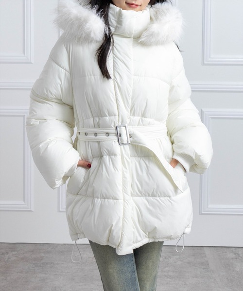 CLEAR BASIC（クリアベーシック）の「ベルト付きエコファー中綿ダウン［大人 カジュアル 着回し力抜群］≪AW新作≫（ダウンジャケット/コート・レディース・オフホワイト/ブラック・F）」の5枚目の写真