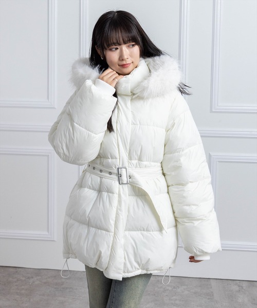 CLEAR BASIC（クリアベーシック）の「ベルト付きエコファー中綿ダウン［大人 カジュアル 着回し力抜群］≪AW新作≫（ダウンジャケット/コート・レディース・オフホワイト/ブラック・F）」の6枚目の写真