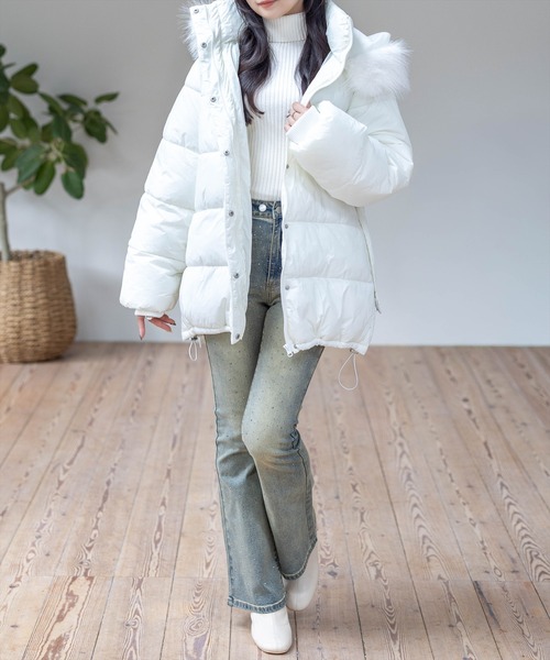 CLEAR BASIC（クリアベーシック）の「ベルト付きエコファー中綿ダウン［大人 カジュアル 着回し力抜群］≪AW新作≫（ダウンジャケット/コート・レディース・オフホワイト/ブラック・F）」の13枚目の写真