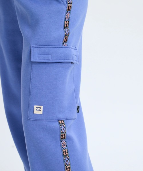 BILLABONG(ビラボン)の「BILLABONG レディース ADIV FLEECE CARGO LO セットアップボトムス 【2025年秋冬モデル】 @autumn/ビラボン撥水カーゴスウェットパンツ(SET UP・セットアップ可能・空港コーデ)(スウェットパンツ・レディース・パープル/アイボリー・MEDIUM/LARGE)」の18枚目の写真