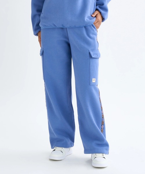 BILLABONG(ビラボン)の「BILLABONG レディース ADIV FLEECE CARGO LO セットアップボトムス 【2025年秋冬モデル】 @autumn/ビラボン撥水カーゴスウェットパンツ(SET UP・セットアップ可能・空港コーデ)(スウェットパンツ・レディース・パープル/アイボリー・MEDIUM/LARGE)」の17枚目の写真