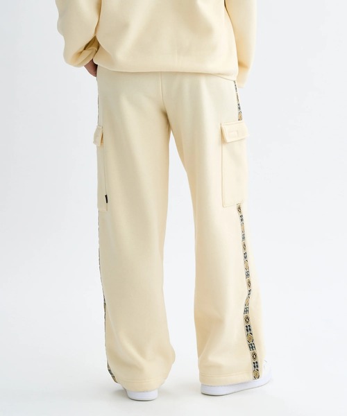 BILLABONG(ビラボン)の「BILLABONG レディース ADIV FLEECE CARGO LO セットアップボトムス 【2025年秋冬モデル】 @autumn/ビラボン撥水カーゴスウェットパンツ(SET UP・セットアップ可能・空港コーデ)(スウェットパンツ・レディース・パープル/アイボリー・MEDIUM/LARGE)」の13枚目の写真