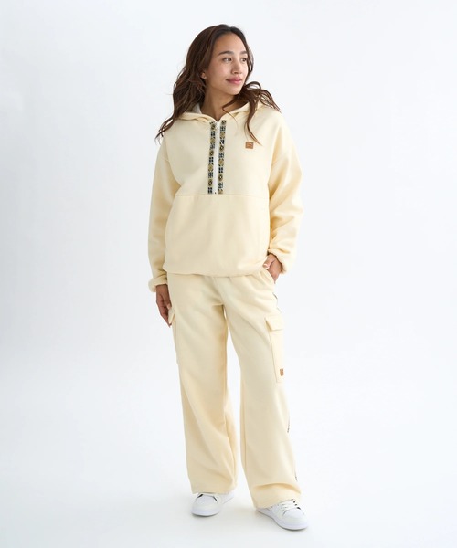 BILLABONG(ビラボン)の「BILLABONG レディース ADIV FLEECE CARGO LO セットアップボトムス 【2025年秋冬モデル】 @autumn/ビラボン撥水カーゴスウェットパンツ(SET UP・セットアップ可能・空港コーデ)(スウェットパンツ・レディース・パープル/アイボリー・MEDIUM/LARGE)」の11枚目の写真