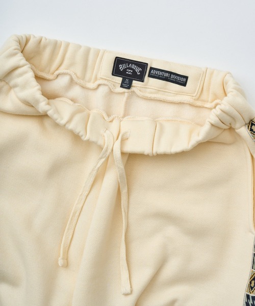 BILLABONG(ビラボン)の「BILLABONG レディース ADIV FLEECE CARGO LO セットアップボトムス 【2025年秋冬モデル】 @autumn/ビラボン撥水カーゴスウェットパンツ(SET UP・セットアップ可能・空港コーデ)(スウェットパンツ・レディース・パープル/アイボリー・MEDIUM/LARGE)」の6枚目の写真