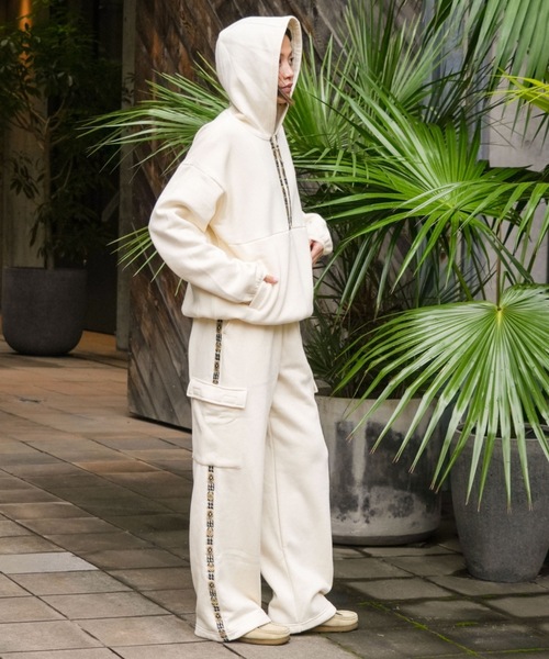 BILLABONG(ビラボン)の「BILLABONG レディース ADIV FLEECE CARGO LO セットアップボトムス 【2025年秋冬モデル】 @autumn/ビラボン撥水カーゴスウェットパンツ(SET UP・セットアップ可能・空港コーデ)(スウェットパンツ・レディース・パープル/アイボリー・MEDIUM/LARGE)」の22枚目の写真