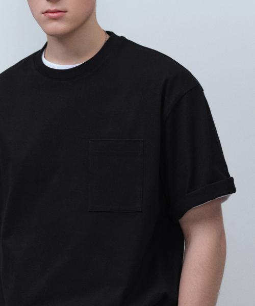 MUSINSA STANDARD（ムシンサスタンダード）の「ヘビーウェイトリラックスクルーネックポケットTシャツ[ブラック]（Tシャツ/カットソー・メンズ・その他・SMALL/MEDIUM/LARGE/X-LARGE/XX-LARGE/XXX-LARGE）」の3枚目の写真
