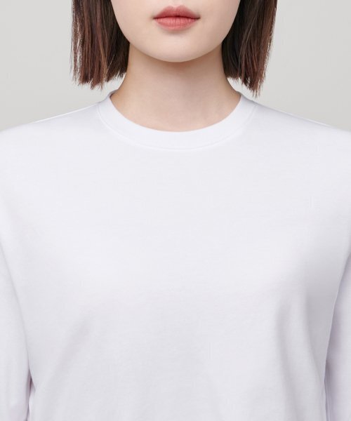 MUSINSA STANDARD WOMAN（ムシンサスタンダードウーマン）の「ウィメンズクルーネッククロップ長袖Tシャツ[ホワイト]（Tシャツ/カットソー・レディース・その他・SMALL/MEDIUM/LARGE/X-SMALL）」の3枚目の写真