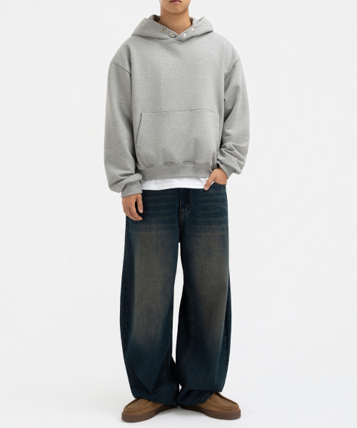 UNDEROFF(アンダーオフ)の「オーバーサイズセミクロップスナップフードグレー(パーカー・メンズ・グレー・SMALL/MEDIUM/LARGE/X-LARGE)」の2枚目の写真