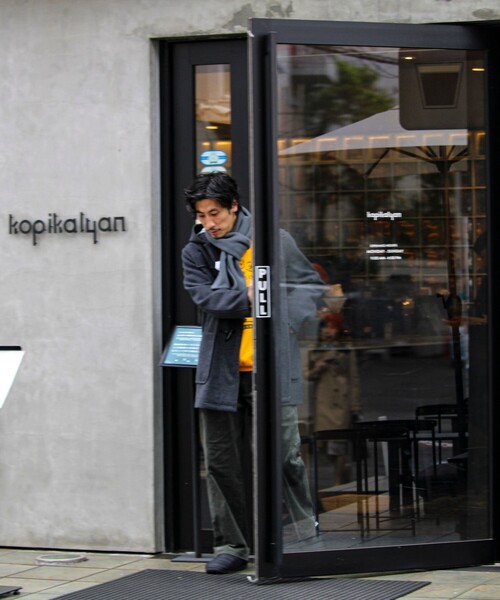 GLOSTER（グロスター）の「【昨年人気アイテム再登場】クラシックダッフルコート（ダッフルコート・メンズ・ベージュ/ネイビー/チャコールグレー・S/M/L）」の14枚目の写真