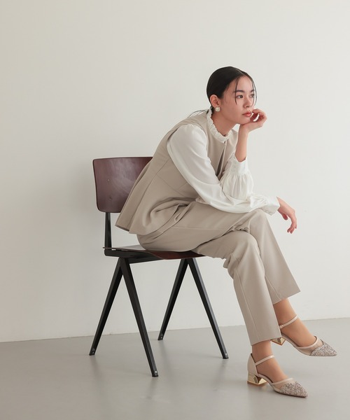 TOKYO OFFICA(トーキョーオフィカ)の「卒業式・入学式・学校行事・結婚式 対応【手洗いOK】ペプラム ブラウス付き 3点セット ママ きれいめ パンツスーツ レディース ノーカラー ジャケット セレモニー ママスーツ 七五三 ビジネス セットアップ スーツ(スーツセット・レディース・ベージュ/ネイビー/チャコール/ブラック・M/L)」の3枚目の写真