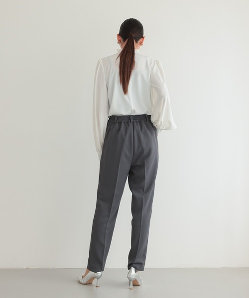 TOKYO OFFICA(トーキョーオフィカ)の「卒業式・入学式・学校行事・結婚式 対応【手洗いOK】ペプラム ブラウス付き 3点セット ママ きれいめ パンツスーツ レディース ノーカラー ジャケット セレモニー ママスーツ 七五三 ビジネス セットアップ スーツ(スーツセット・レディース・ベージュ/ネイビー/チャコール/ブラック・M/L)」の12枚目の写真