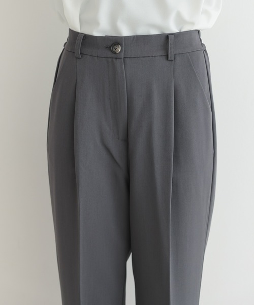 TOKYO OFFICA(トーキョーオフィカ)の「卒業式・入学式・学校行事・結婚式 対応【手洗いOK】ペプラム ブラウス付き 3点セット ママ きれいめ パンツスーツ レディース ノーカラー ジャケット セレモニー ママスーツ 七五三 ビジネス セットアップ スーツ(スーツセット・レディース・ベージュ/ネイビー/チャコール/ブラック・M/L)」の6枚目の写真