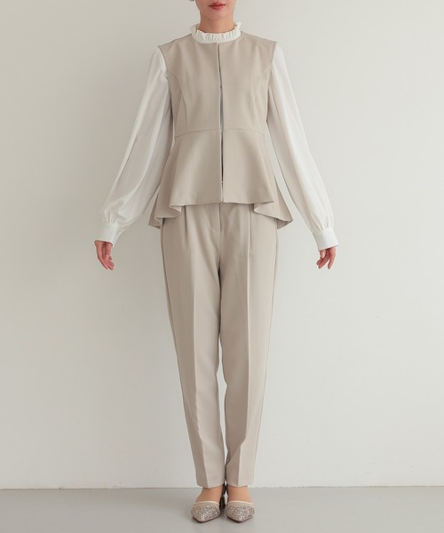 TOKYO OFFICA(トーキョーオフィカ)の「卒業式・入学式・学校行事・結婚式 対応【手洗いOK】ペプラム ブラウス付き 3点セット ママ きれいめ パンツスーツ レディース ノーカラー ジャケット セレモニー ママスーツ 七五三 ビジネス セットアップ スーツ(スーツセット・レディース・ベージュ/ネイビー/チャコール/ブラック・M/L)」の21枚目の写真