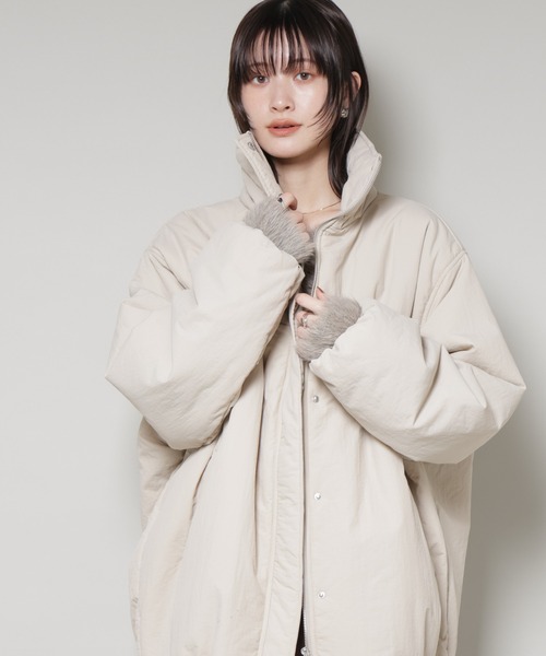 NANO universe(ナノユニバース)の「撥水加工 中綿スタンドオーバージップブルゾン(ブルゾン・レディース・ブラック/ホワイト/ベージュ・FREE)」の3枚目の写真