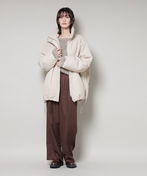 NANO universe(ナノユニバース)の「撥水加工 中綿スタンドオーバージップブルゾン(ブルゾン・レディース・ブラック/ホワイト/ベージュ・FREE)」の9枚目の写真