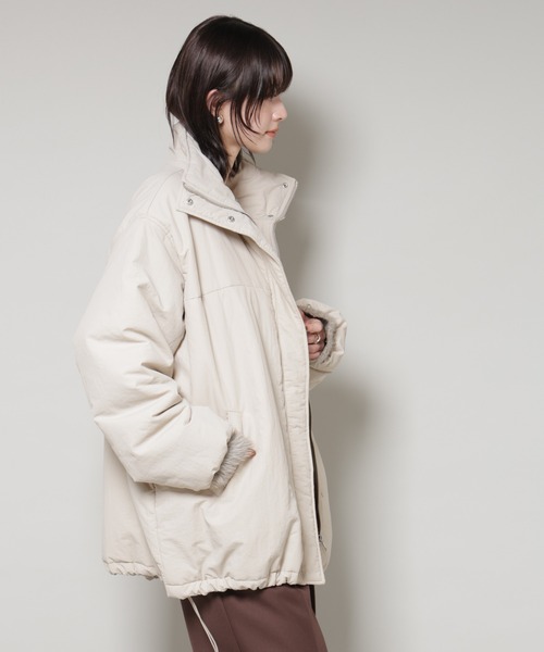NANO universe(ナノユニバース)の「撥水加工 中綿スタンドオーバージップブルゾン(ブルゾン・レディース・ブラック/ホワイト/ベージュ・FREE)」の7枚目の写真