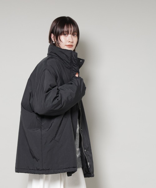 NANO universe(ナノユニバース)の「撥水加工 中綿スタンドオーバージップブルゾン(ブルゾン・レディース・ブラック/ホワイト/ベージュ・FREE)」の20枚目の写真