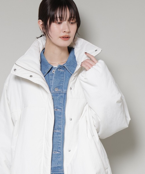 NANO universe(ナノユニバース)の「撥水加工 中綿スタンドオーバージップブルゾン(ブルゾン・レディース・ブラック/ホワイト/ベージュ・FREE)」の13枚目の写真