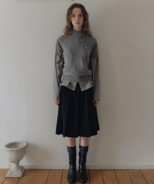 ANDNEEDS(アンドニーズ)の「Kay wool pleats midi skirt (black)(スカート・レディース・その他・SMALL/MEDIUM)」の1枚目の写真
