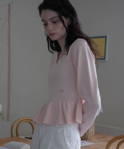 DEHEVE（デヘヴェ）の「V-neck Flare Shirring Knit [Pink]（ニット/セーター・レディース・PINK・FREE）」の6枚目の写真