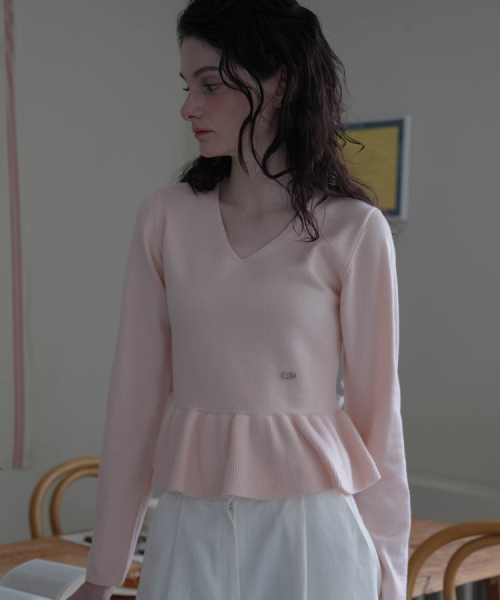 DEHEVE（デヘヴェ）の「V-neck Flare Shirring Knit [Pink]（ニット/セーター・レディース・PINK・FREE）」の7枚目の写真