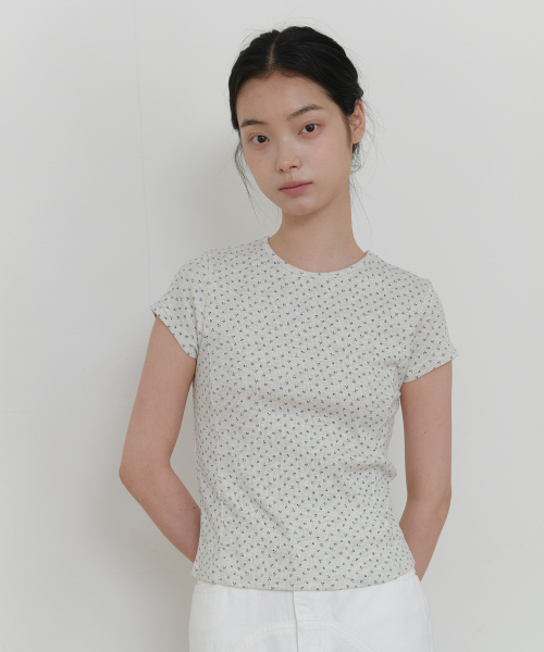 YUPPE(ヨッペ)の「FLOWER CAP T-SHIRT_OATMEAL(Tシャツ/カットソー・レディース・その他・FREE)」の1枚目の写真