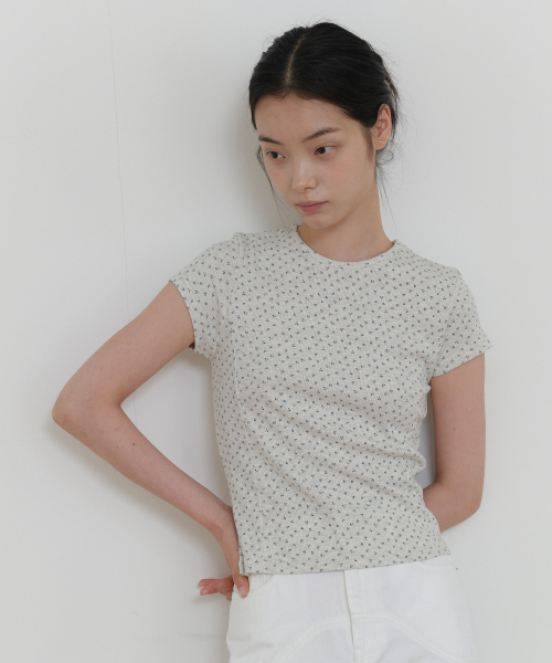 YUPPE(ヨッペ)の「FLOWER CAP T-SHIRT_OATMEAL(Tシャツ/カットソー・レディース・その他・FREE)」の3枚目の写真