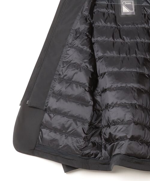 HERNO(ヘルノ)の「HERNO BLAZER WITH BIB IN 2-LAYER PROMETEO DOWN JACKET ヘルノ ビブイン 2レイヤー テイラード ダウンジャケット(ダウンジャケット/コート・メンズ・ブラック・48/52/46/50)」の21枚目の写真
