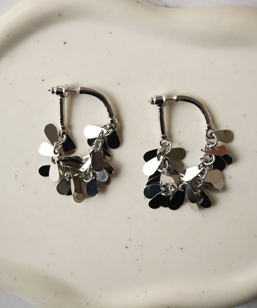 Port（ポート）の「【 Port / ポート 】 デザイン フープ ピアス（ピアス（両耳用）・レディース・シルバー系その他3/ホワイト系その他/ホワイト/シルバー系その他/シルバー/シルバー系その他2・FREE）」の6枚目の写真