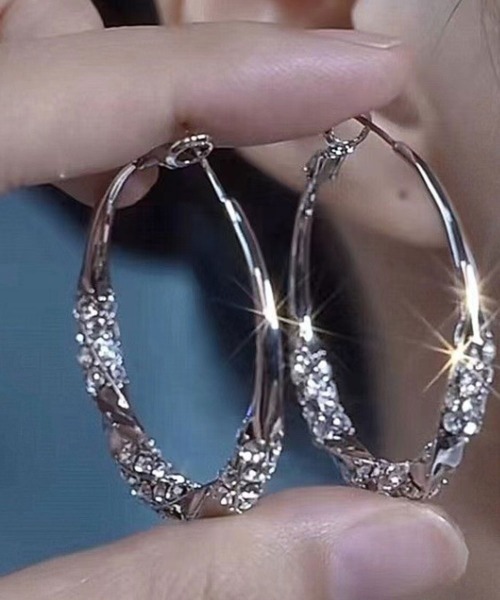 Port（ポート）の「【 Port / ポート 】 デザイン フープ ピアス（ピアス（両耳用）・レディース・シルバー系その他3/ホワイト系その他/ホワイト/シルバー系その他/シルバー/シルバー系その他2・FREE）」の10枚目の写真