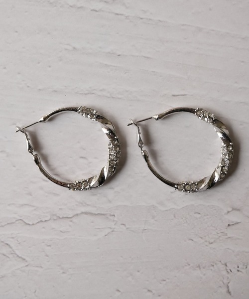 Port（ポート）の「【 Port / ポート 】 デザイン フープ ピアス（ピアス（両耳用）・レディース・シルバー系その他3/ホワイト系その他/ホワイト/シルバー系その他/シルバー/シルバー系その他2・FREE）」の17枚目の写真