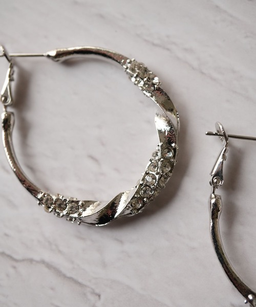 Port（ポート）の「【 Port / ポート 】 デザイン フープ ピアス（ピアス（両耳用）・レディース・シルバー系その他3/ホワイト系その他/ホワイト/シルバー系その他/シルバー/シルバー系その他2・FREE）」の18枚目の写真