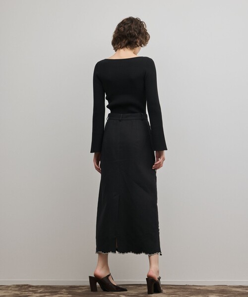 GRACE CONTINENTAL（グレースコンチネンタル）の「エンブロイダリータイトスカート（スカート・レディース・ブラック/ライトグレー・36/38）」の6枚目の写真