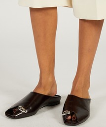 PRANK PROJECT | 【2026Spring Pre-Order】オープントゥメタルフラットミュール / Open-Toe Metal Flat Mules(その他シューズ)