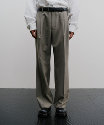 IEY（アイイーワイ）の「DEMIAN COMFORT SLACKS Khaki（スラックス）」