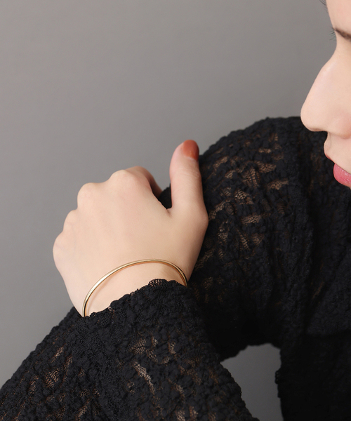 2.5パイプC型バングルワイド K10（ブレスレット）｜Lilas（リラ）の