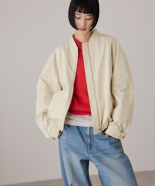 ADAM ET ROPE'(アダムエロペ)の「【サステナブル】グランウォームシルエットブルゾン/撥水(ブルゾン・レディース・ホワイト系その他5/ブラック・FREE)」の1枚目の写真