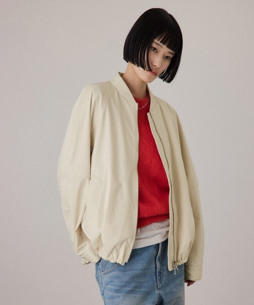 ADAM ET ROPE'(アダムエロペ)の「【サステナブル】グランウォームシルエットブルゾン/撥水(ブルゾン・レディース・ホワイト系その他5/ブラック・FREE)」の14枚目の写真