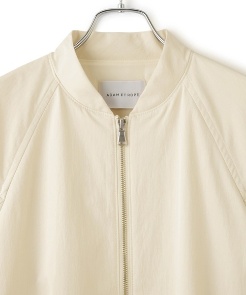 ADAM ET ROPE'(アダムエロペ)の「【サステナブル】グランウォームシルエットブルゾン/撥水(ブルゾン・レディース・ホワイト系その他5/ブラック・FREE)」の19枚目の写真