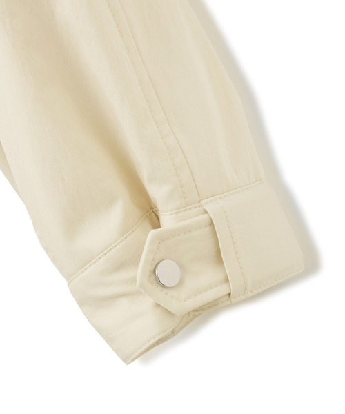 ADAM ET ROPE'(アダムエロペ)の「【サステナブル】グランウォームシルエットブルゾン/撥水(ブルゾン・レディース・ホワイト系その他5/ブラック・FREE)」の22枚目の写真