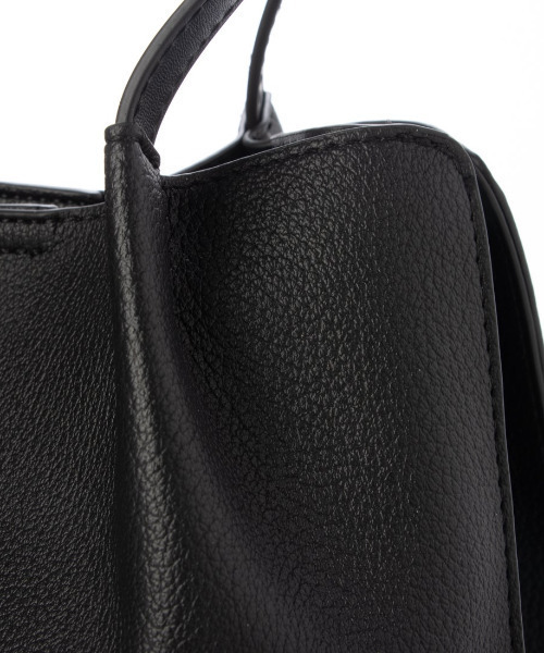 cache cache(カシュ カシュ)の「カシュカシュ cachecache / フェイクレザーショルダーバッグ付スクエアトート(トートバッグ・レディース・ブラウン/ベージュ系その他/ブラック/パイソン・FREE)」の18枚目の写真