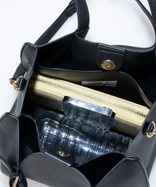 cache cache(カシュ カシュ)の「カシュカシュ cachecache / フェイクレザーショルダーバッグ付スクエアトート(トートバッグ・レディース・ブラウン/ベージュ系その他/ブラック/パイソン・FREE)」の21枚目の写真