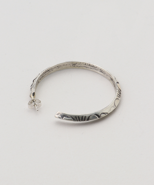 FRAMeWORK（フレームワーク）の「HARPO/アルポ EARRINGS BO No.4（ピアス（両耳用）・レディース・シルバー・FREE）」の2枚目の写真