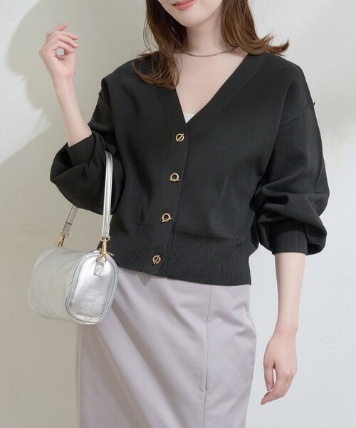 natural couture（ナチュラルクチュール）の「プチプラハトメバー釦カーデ（カーディガン/ボレロ・レディース・チャコールグレー/アイボリー/グレイッシュベージュ/ブラック/ミント/ネイビー/ピンク/ライトグレー/レッド・FREE）」の2枚目の写真