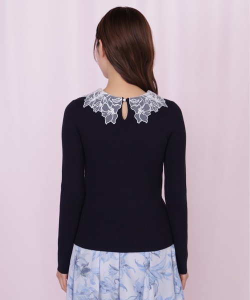 JILL by JILL STUART(ジルバイジルスチュアート)の「レース襟コンパクトリブニット(ニット/セーター・レディース・ネイビー/ブラック/ホワイト・FREE)」の5枚目の写真